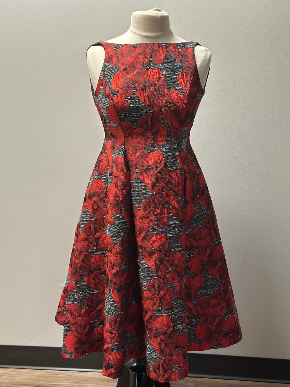 Adrianna Papell Sleeveless Dress